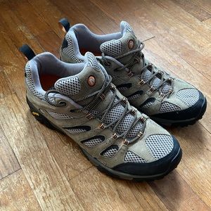 Merrell MOAB Continuum Hiking Boots